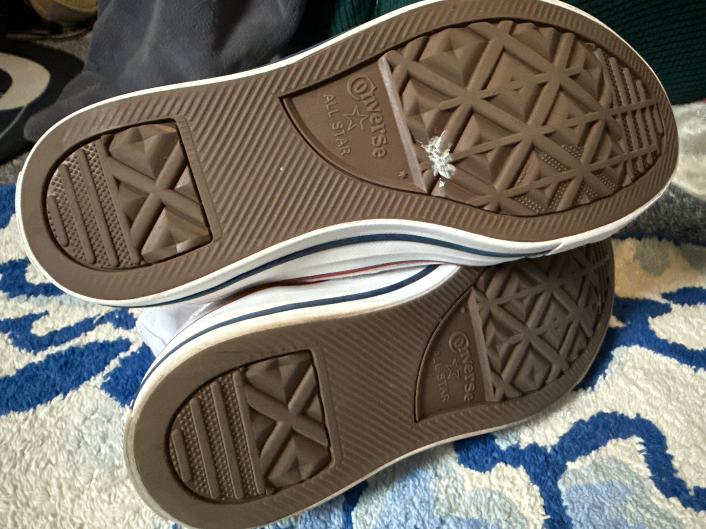 High Top Converse White (Worn)