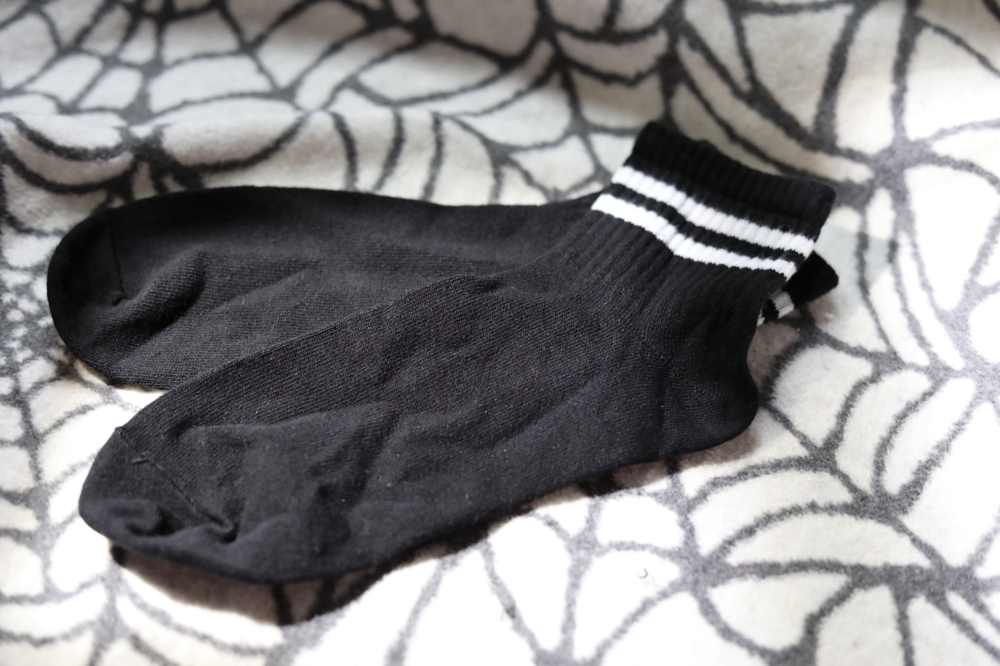 Black & White Stripe ‘96’ Quarter Socks