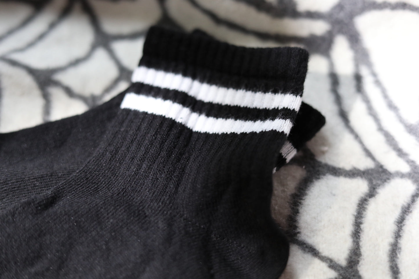 Black & White Stripe ‘96’ Quarter Socks