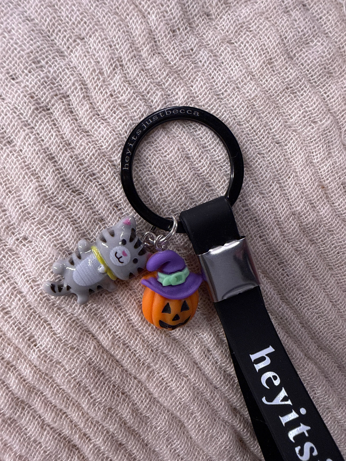 ‘heyitsjustbecca’ Pumpkin Charm Keyring