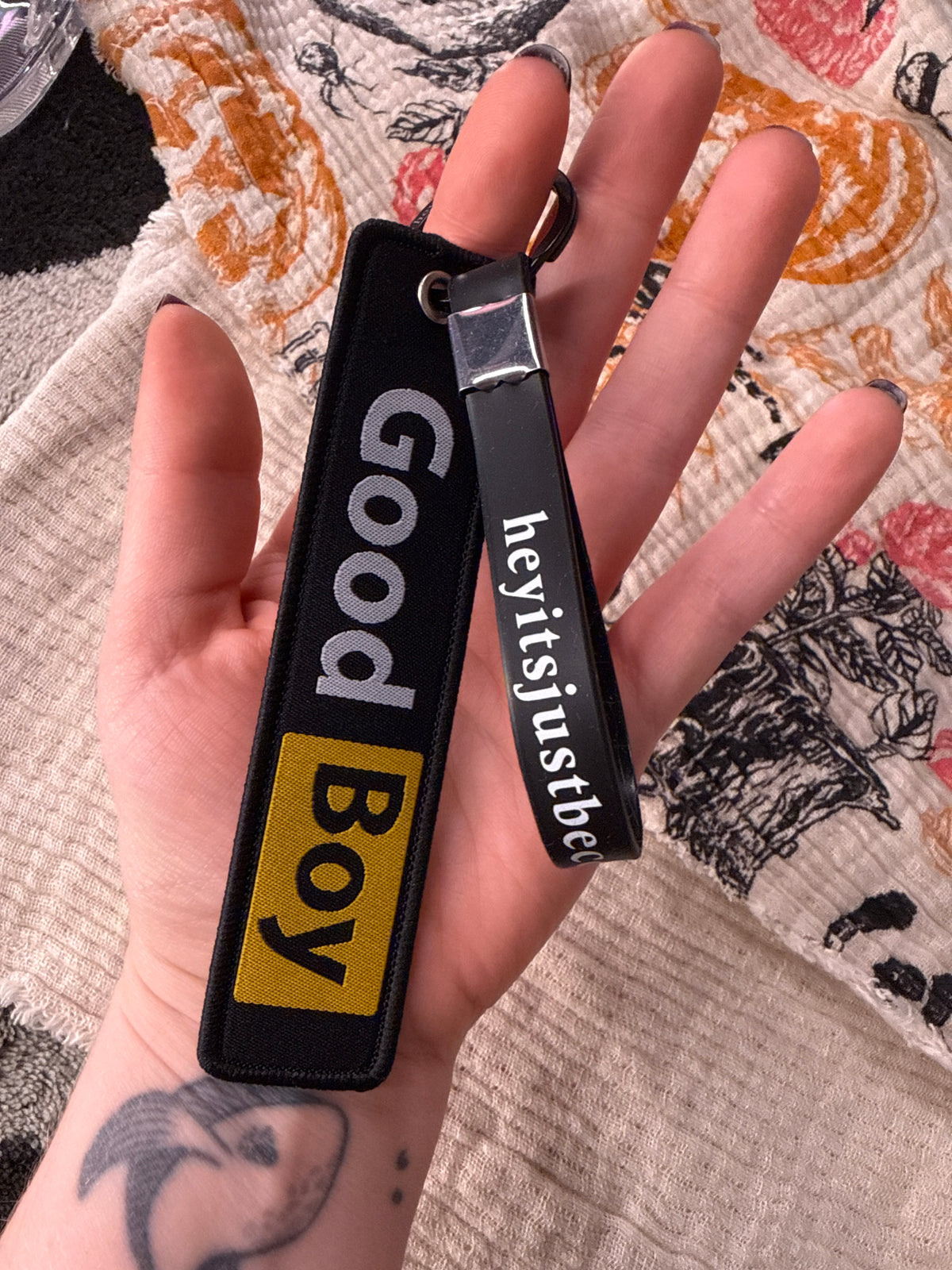 ‘heyitsjustbecca’ Keyring (Option 2)
