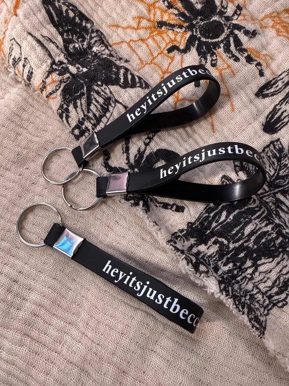 ‘heyitsjustbecca’ Keyring (Option 1)