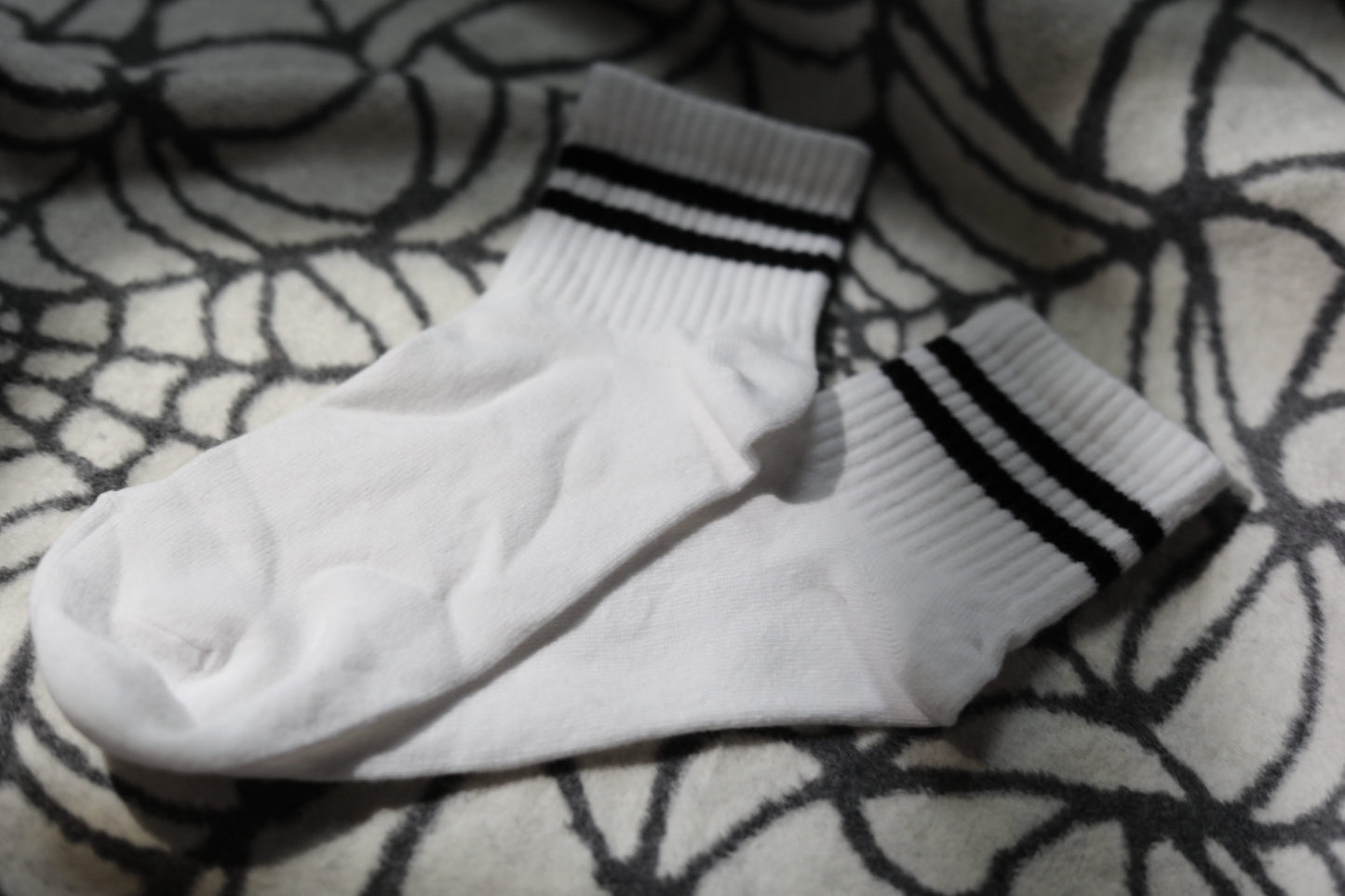 White & Black Stripe ‘48’ Quarter Socks